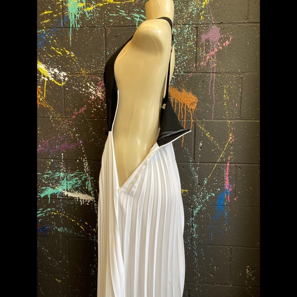 NATASHA GAN ‘GOOD FEELING’ PLEATED DRESS - Picture 8 of 16